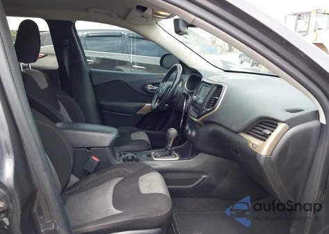 2018 Jeep Cherokee Latitude Fwd from USA, damaged, VIN 1C4PJLCB2JD595549